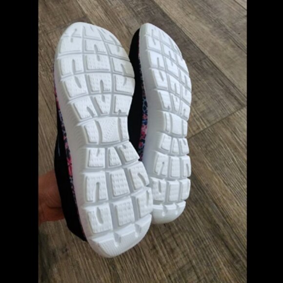 Skechers Summits Vegan Washable Bungee Sneakers - Party Mix /Black Multi, 7 Wide - Picture 8 of 10